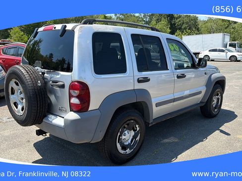 Used 2005 Jeep Liberty Sport AWD/4WD image 5