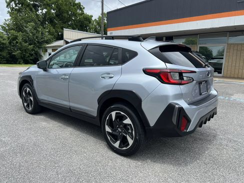 Used 2024 Subaru Crosstrek 2.5i Limited AWD/4WD image 8