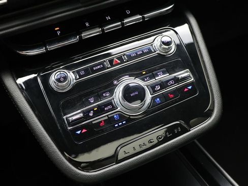 Used 2022 Lincoln Corsair Reserve w/ Sport Package image 25