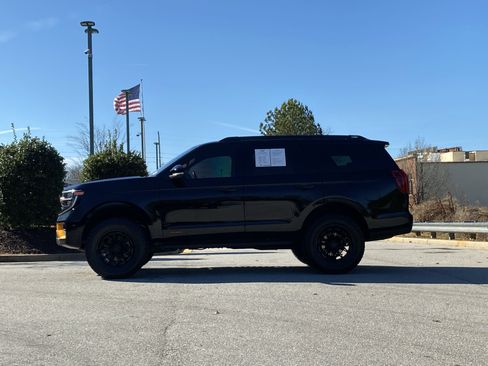 Used 2025 Ford Expedition Tremor image 15