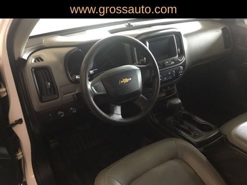 Used 2017 Chevrolet Colorado W/T AWD/4WD image 3