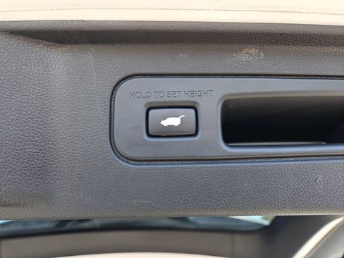 Certified 2025 Honda Pilot EX-L image 21