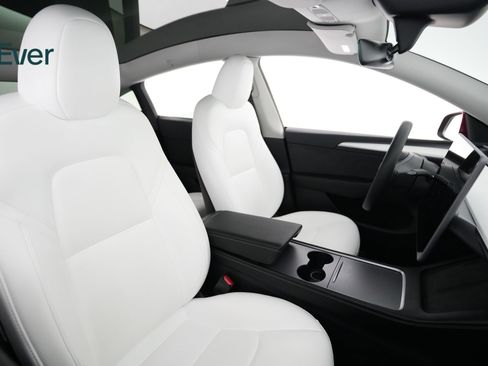 Used 2025 Tesla Model Y Long Range image 22