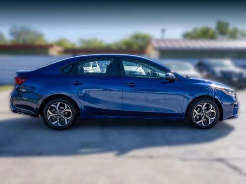 Used 2019 Kia Forte LXS image 4