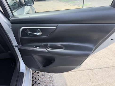 Used 2018 Nissan Altima 2.5 SL FWD image 25
