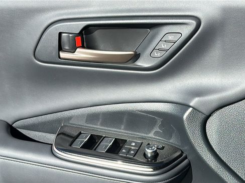 Certified 2026 Toyota Crown Platinum image 22