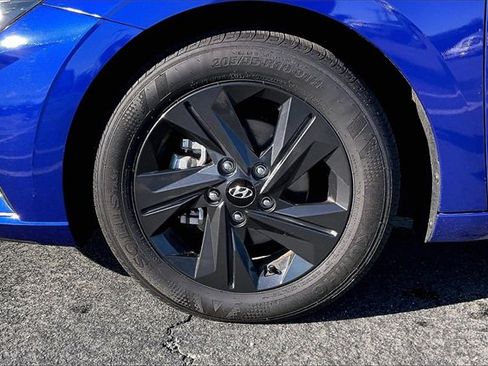 Used 2023 Hyundai Elantra SEL image 8