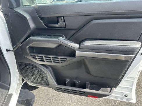 Used 2024 Toyota Tacoma SR5 AWD/4WD image 20