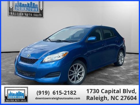 Used 2009 Toyota Matrix FWD image 1