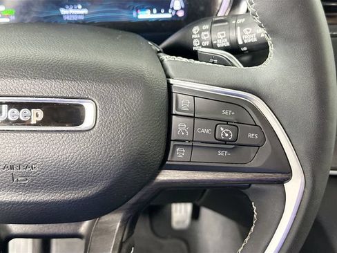Used 2023 Jeep Grand Cherokee 4WD 4xe image 22