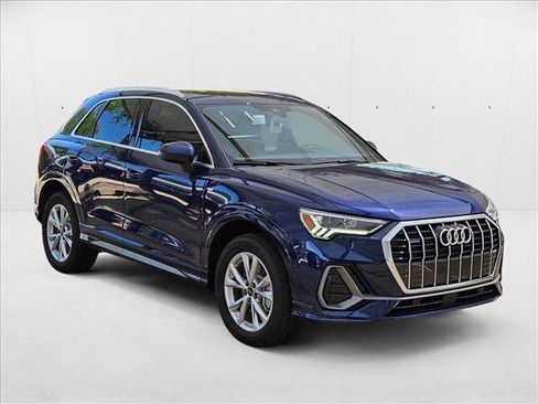 New 2025 Audi Q3 2.0T Premium w/ Convenience Package image 7