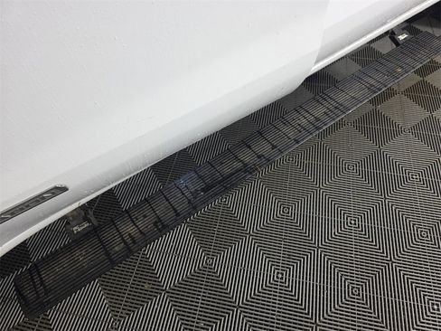 Used 2021 GMC Sierra 1500 Elevation w/ Preferred Package image 9