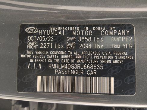 Used 2024 Hyundai Elantra SEL FWD image 33