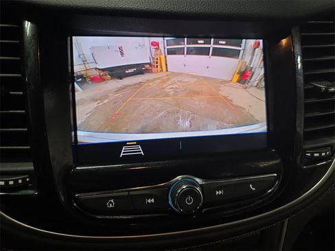 Certified 2020 Chevrolet Trax LT w/ LT Convenience Package image 22