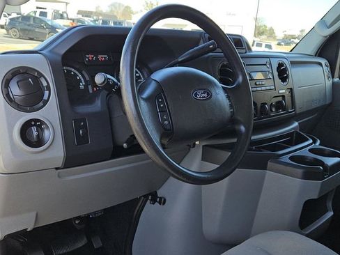 Used 2019 Ford E-350 and Econoline 350 Super Duty w/ Power Windows & Locks Group image 27