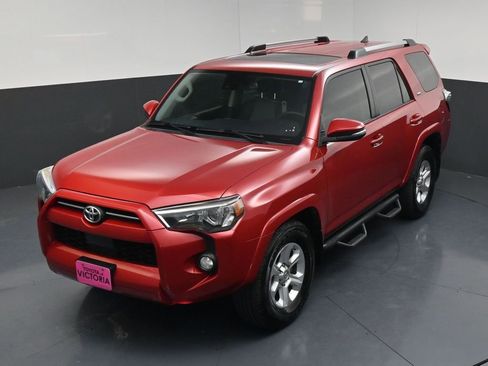 Used 2020 Toyota 4Runner SR5 Premium w/ Moonroof Package RWD image 8