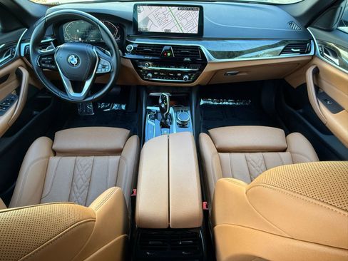 Certified 2022 BMW 530i 530i w/ Convenience Package image 31