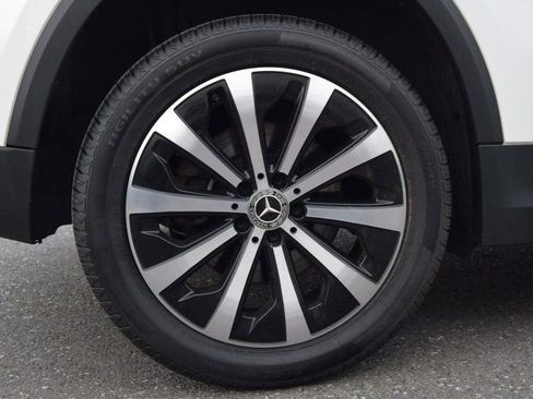 Used 2021 Mercedes-Benz GLA 250 4MATIC image 36