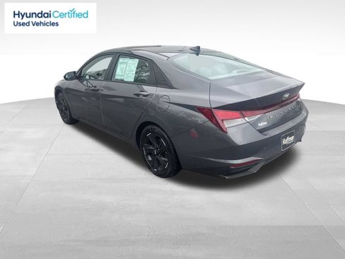 Used 2023 Hyundai Elantra SEL FWD image 7