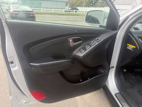 Used 2014 Hyundai Tucson Limited AWD/4WD image 13