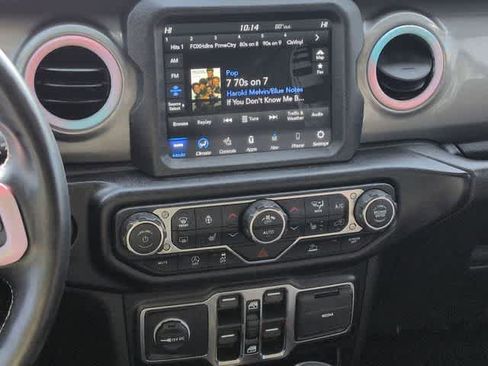 Used 2022 Jeep Wrangler Unlimited Sahara w/ Cold Weather Group image 27