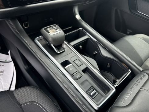 Certified 2025 Nissan Pathfinder SV FWD image 19