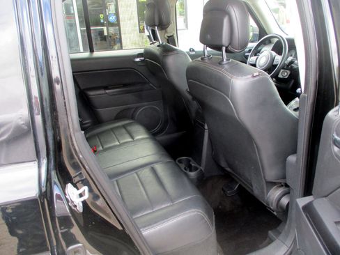 Used 2015 Jeep Patriot High Altitude image 9