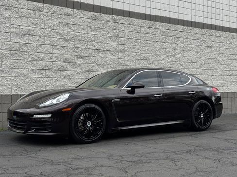 Used 2015 Porsche Panamera S image 11