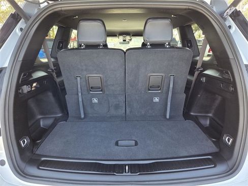 Certified 2025 Jeep Grand Cherokee L Limited w/ Black Appearance Package image 9