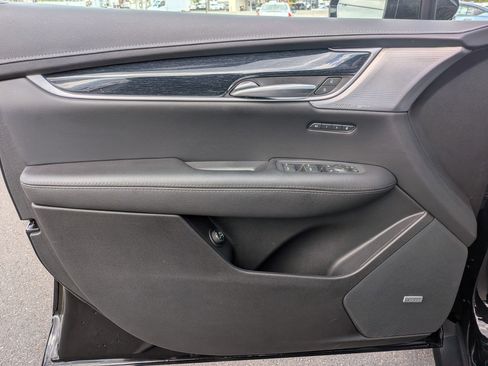 Certified 2025 Cadillac XT5 Premium Luxury AWD/4WD image 22