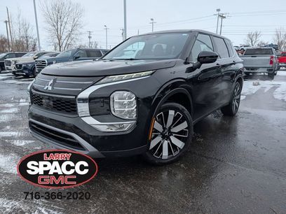 Used 2025 Mitsubishi Outlander SE