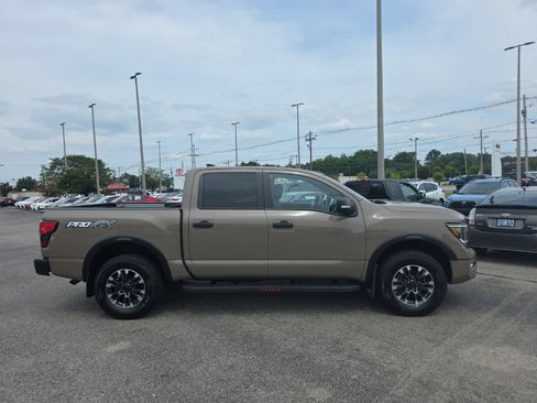 Used 2024 Nissan Titan PRO-4X w/ Pro-4x Convenience Package AWD/4WD image 4