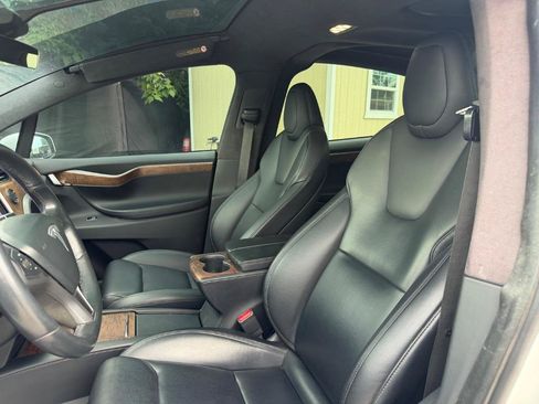 Used 2020 Tesla Model X Long Range AWD/4WD image 10