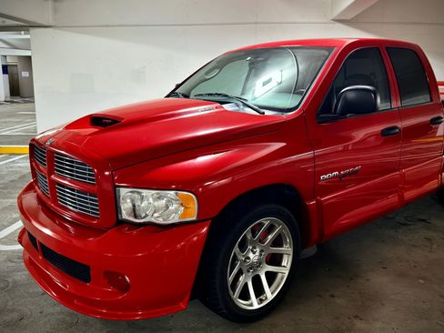 Used 2005 Dodge Ram 1500 Truck 2WD Quad Cab image 2