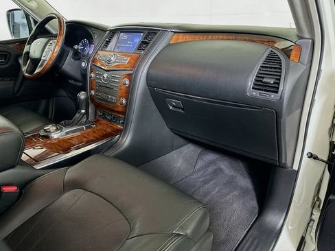 Used 2016 INFINITI QX80 4WD w/ Deluxe Technology Package image 34