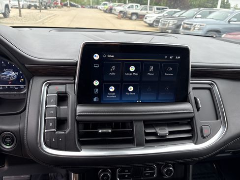 Used 2022 Chevrolet Suburban Z71 w/ Z71 Off-Road Package AWD/4WD image 21