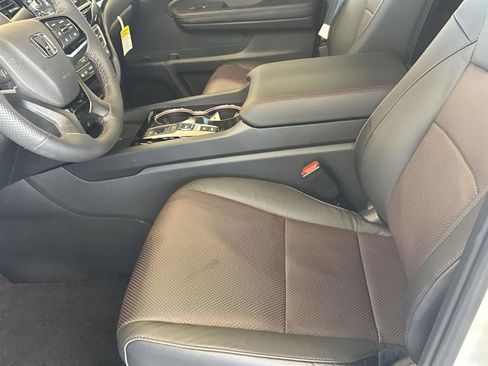 Used 2026 Honda Ridgeline Black Edition image 11