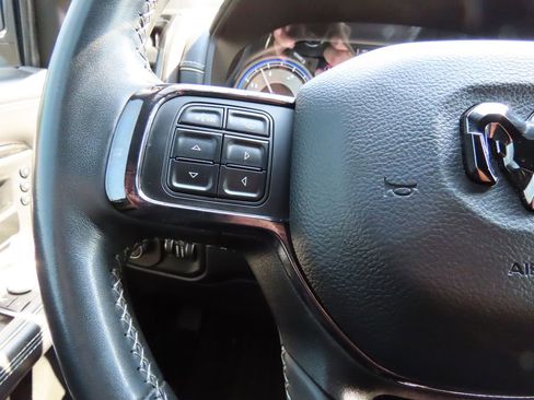 Used 2022 RAM 3500 Limited image 40