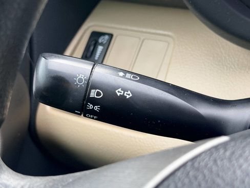 Used 2012 Toyota RAV4 FWD w/ Value Pkg image 30