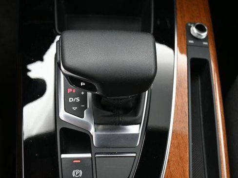 Used 2023 Audi Q5 2.0T Premium w/ Convenience Package AWD/4WD image 25