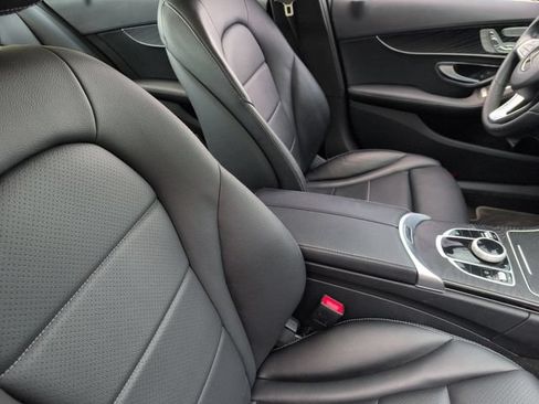 Used 2017 Mercedes-Benz C 300 4MATIC Sedan image 22