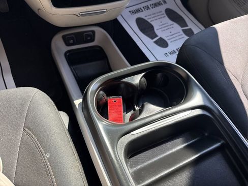 Used 2018 Chrysler Pacifica Touring Plus w/ Tire & Wheel Group image 25