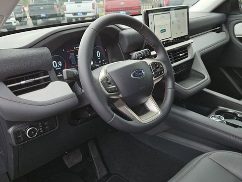 New 2026 Ford Explorer Active w/ Active Comfort Package image 24