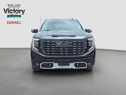 Used 2024 GMC Sierra 1500 Denali Ultimate AWD/4WD image 2