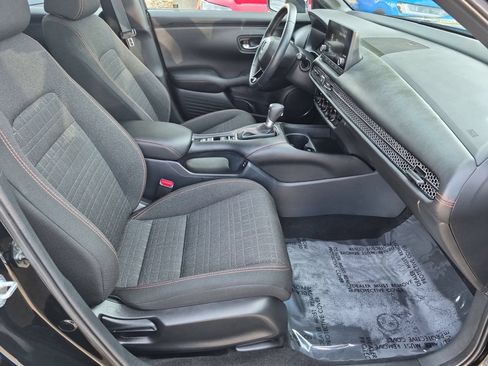 Used 2025 Honda HR-V Sport image 29