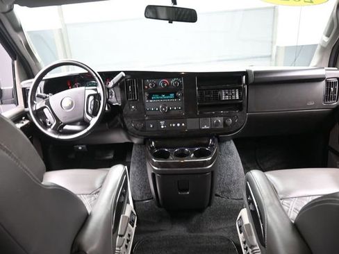 Used 2023 Chevrolet Express 2500 Extended image 33