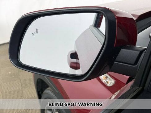 Certified 2025 Hyundai Venue Limited FWD image 4