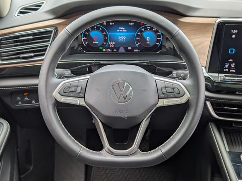 Used 2026 Volkswagen Atlas SE w/ Panoramic Sunroof Package FWD image 28