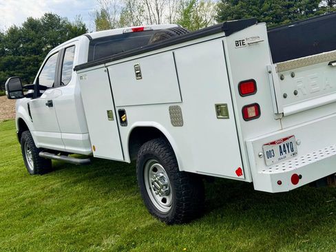 Used 2018 Ford F350 XL w/ Power Equipment Group AWD/4WD image 31