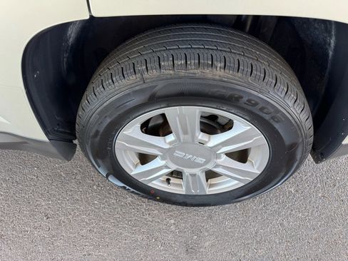 Used 2014 GMC Terrain SLE image 29